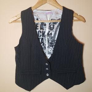 Vest Size Medium (Juniors)